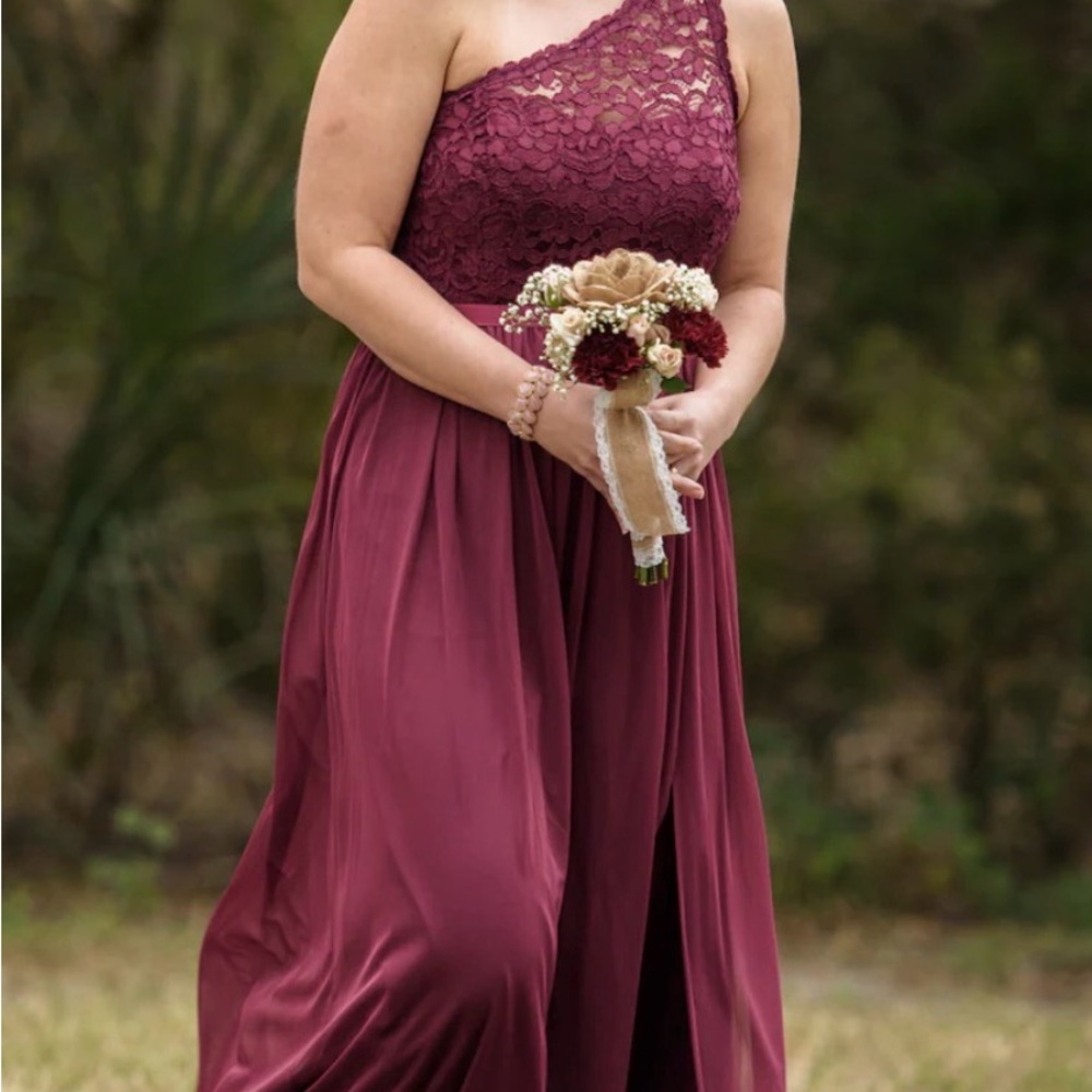 One-Shoulder Bridesmaid Dress – Size 30 (Fits Like US 24 Plus)